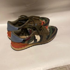 VALENTINO GARAVANI MULTICOLOR CAMO PRINT SNEAKERS SIZE 40 AUTOMATIC HAVE FLAWS